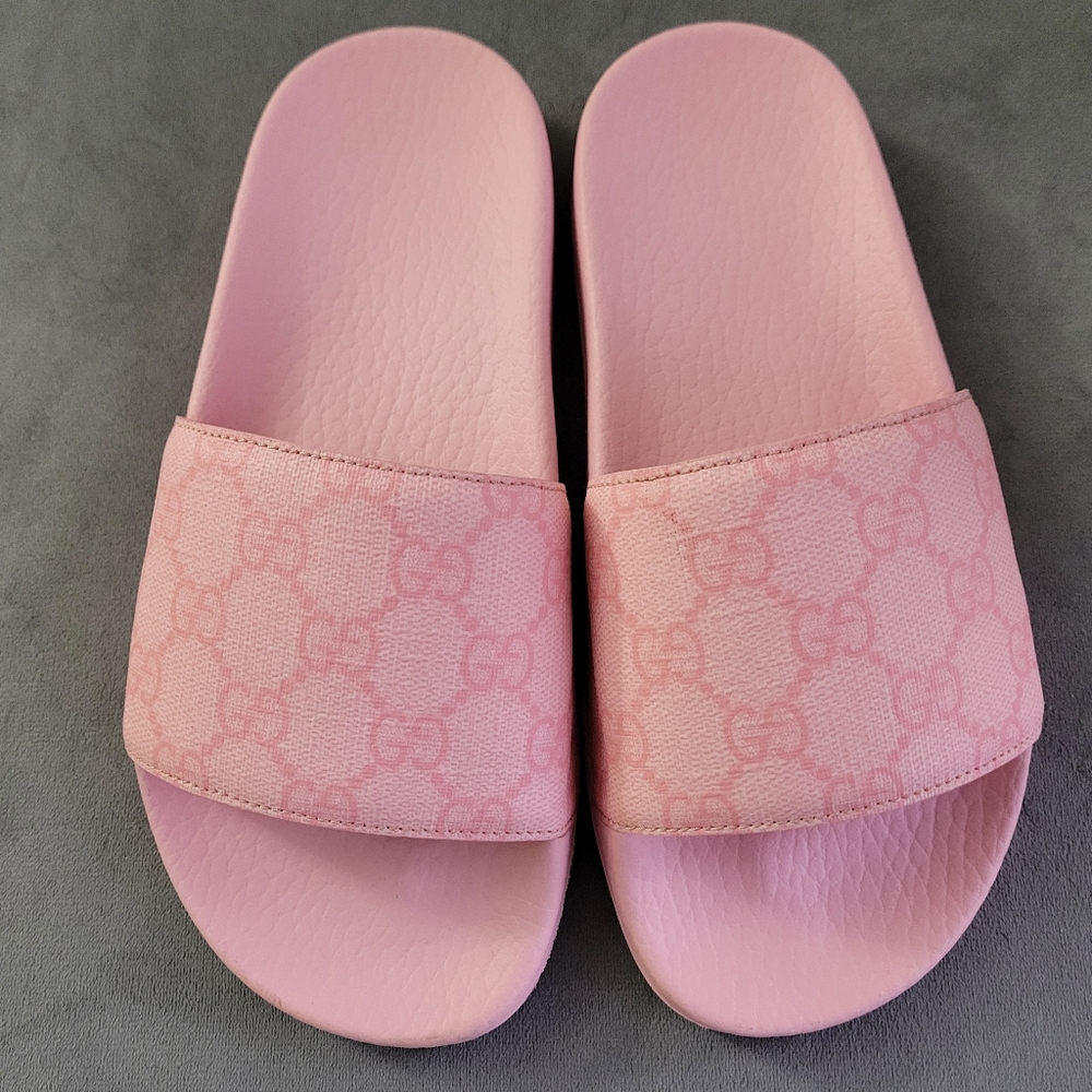 Gucci GG Supreme Monogram Slide